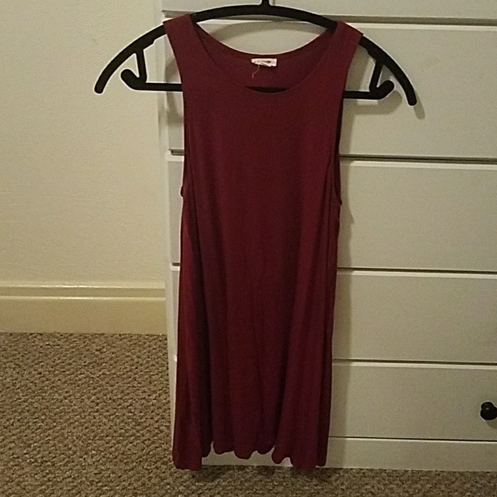 Maroon shift dress